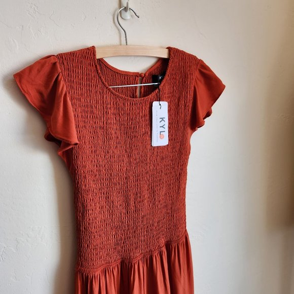 NEW! KYL smocked tiered dress with short ruffle sleeves in rust orange Size M - Picture 4 of 13